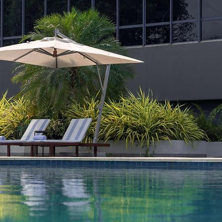 Radisson Blu Okoume Palace Hotel, ליברוויל מראה חיצוני תמונה