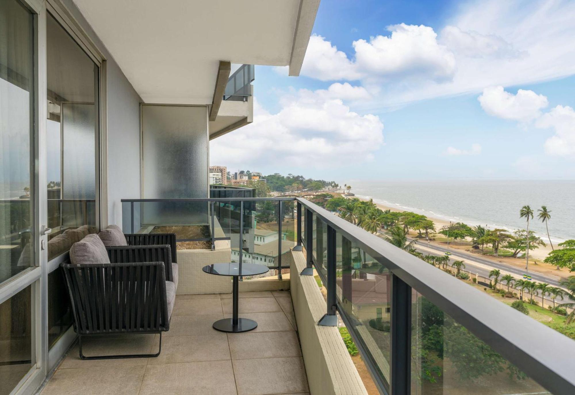 Radisson Blu Okoume Palace Hotel, ליברוויל מראה חיצוני תמונה