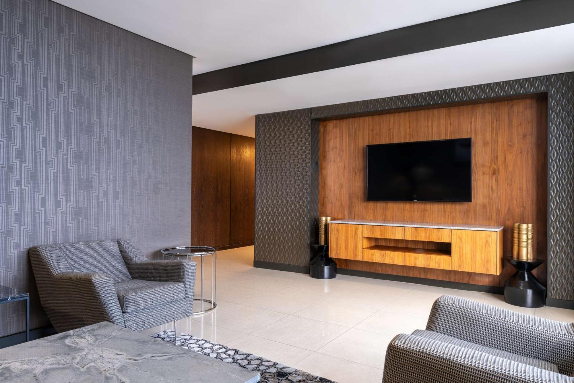 Radisson Blu Okoume Palace Hotel, ליברוויל מראה חיצוני תמונה