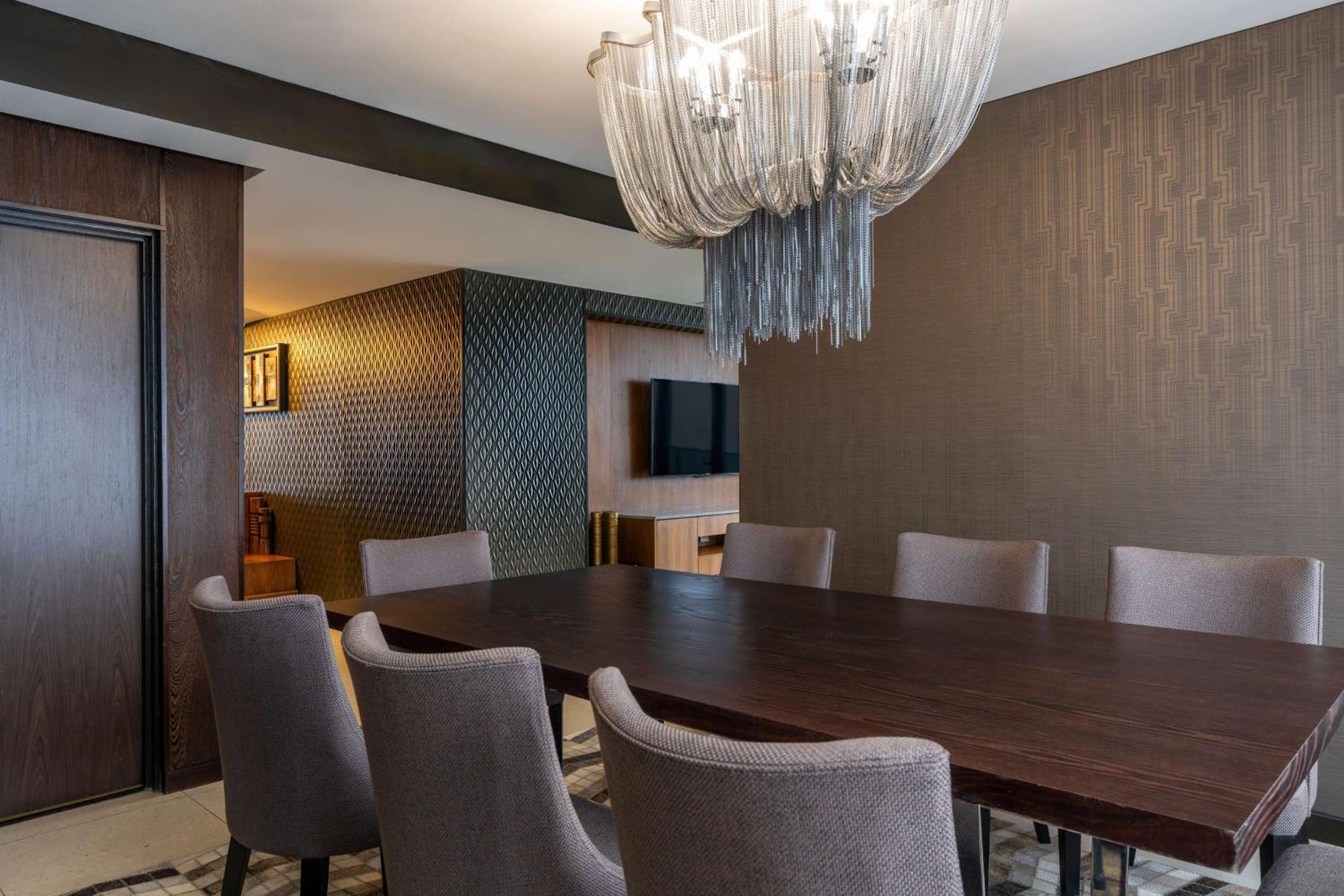Radisson Blu Okoume Palace Hotel, ליברוויל מראה חיצוני תמונה
