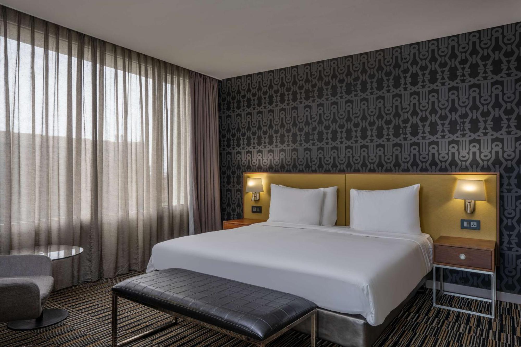 Radisson Blu Okoume Palace Hotel, ליברוויל מראה חיצוני תמונה