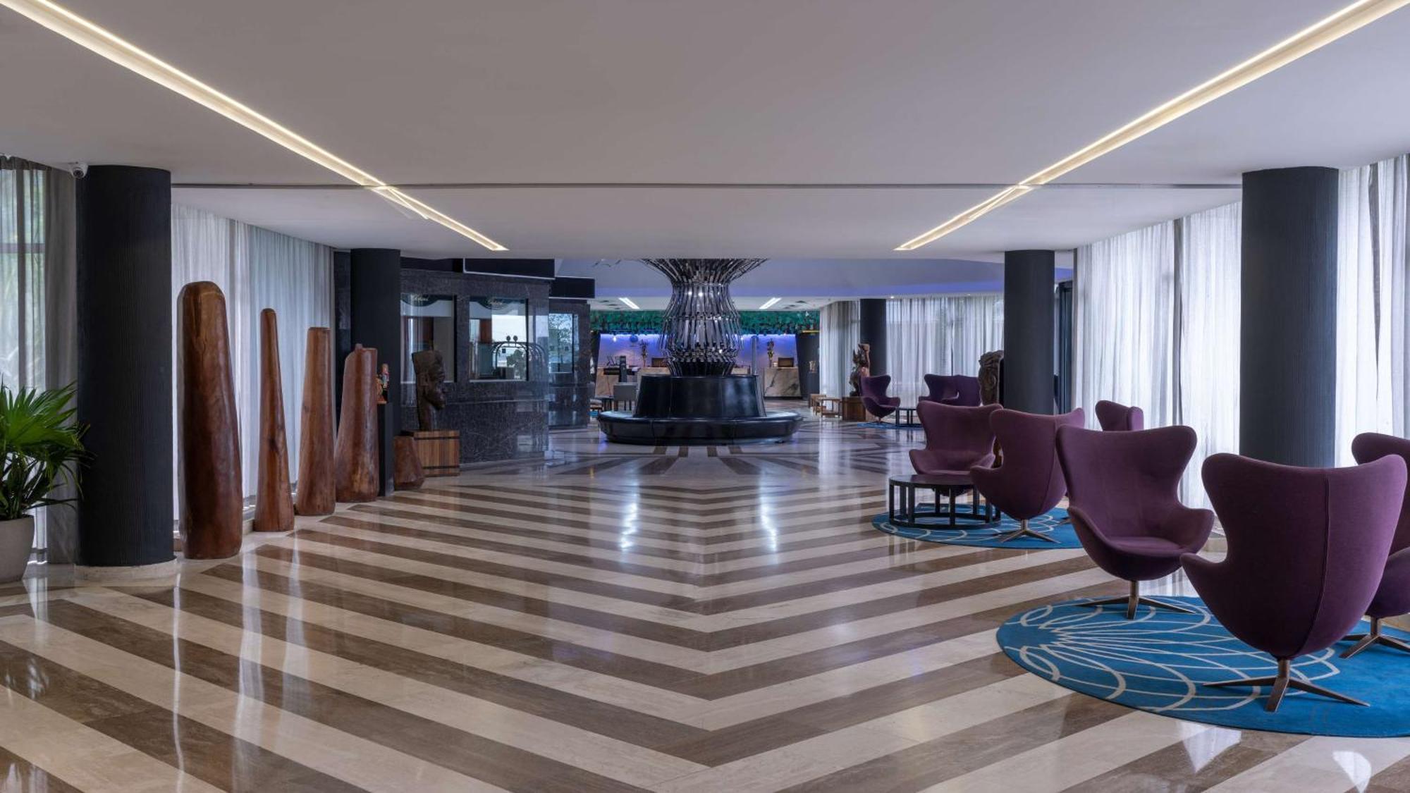 Radisson Blu Okoume Palace Hotel, ליברוויל מראה חיצוני תמונה