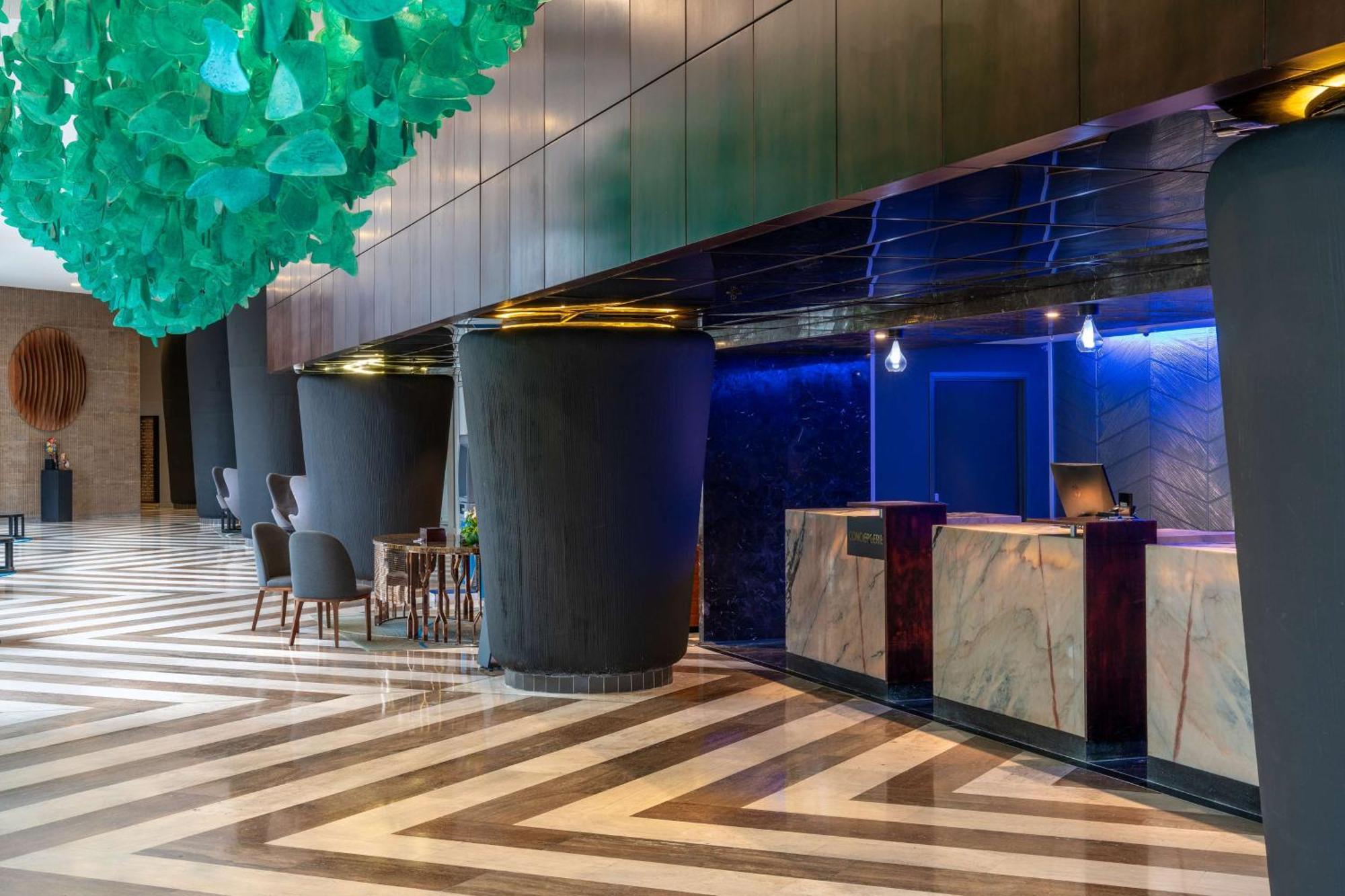 Radisson Blu Okoume Palace Hotel, ליברוויל מראה חיצוני תמונה