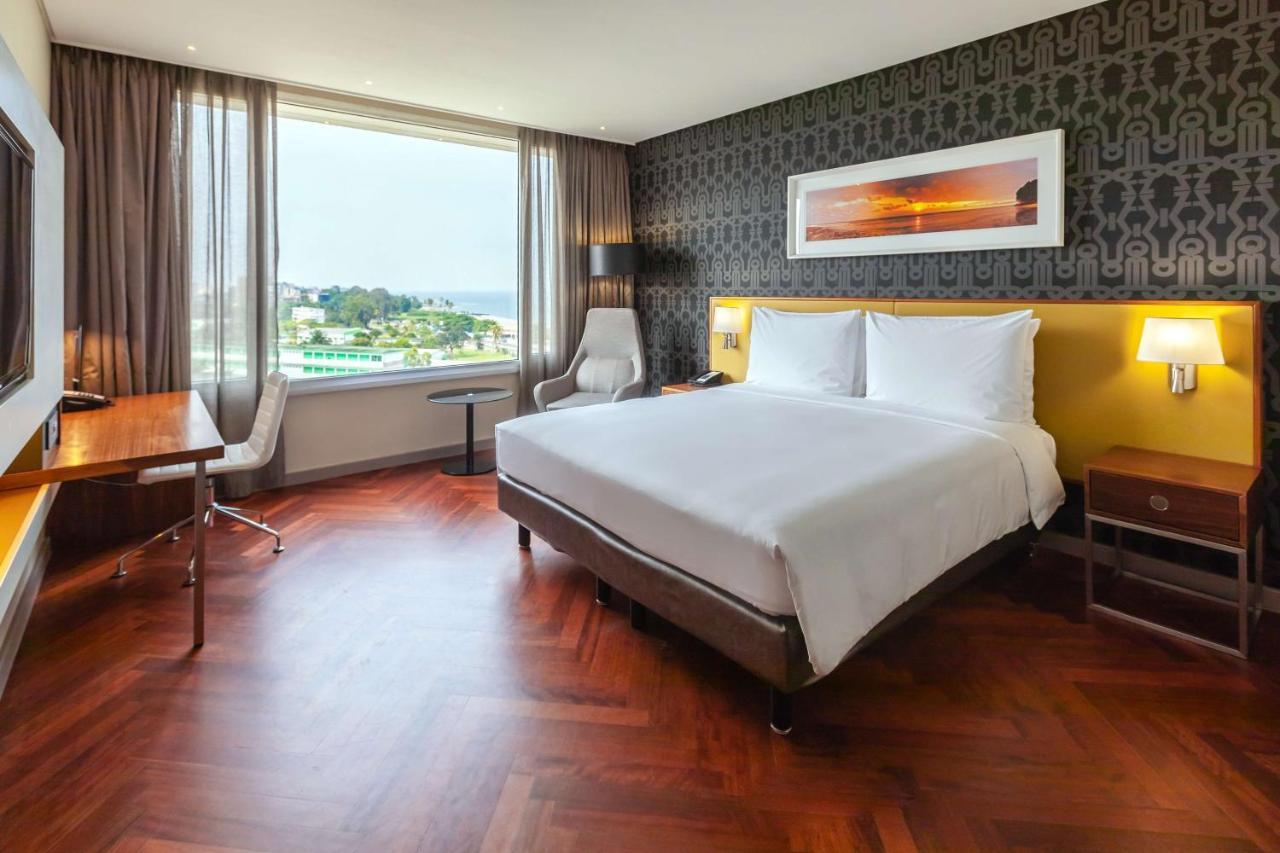 Radisson Blu Okoume Palace Hotel, ליברוויל מראה חיצוני תמונה